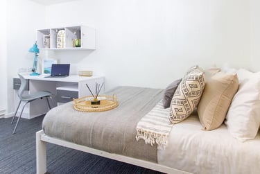 1 bed studio, Bassett Green Road, Swaythling, Southampton, SO163QB - Image 2